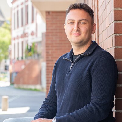 Vinko Rakić, Gründer von iO-niO